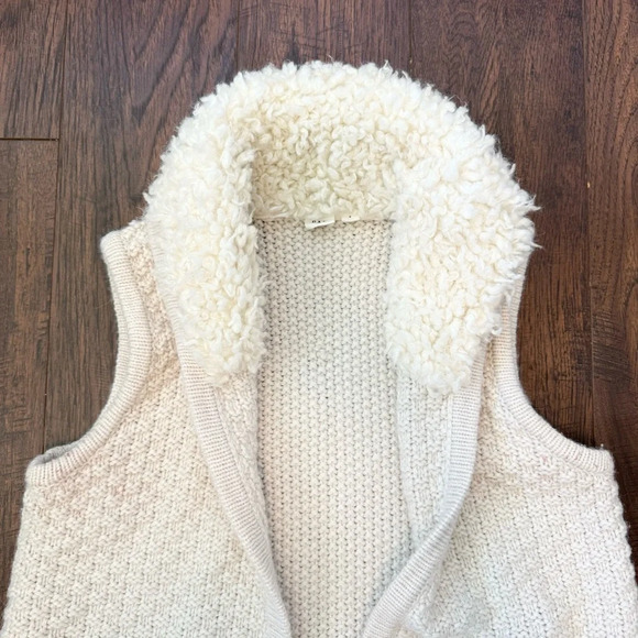 Gap Cream Knit Fur Draped Collar Sleeveless Open Midi Cardigan Vest Womens Small - Picture 2 of 6